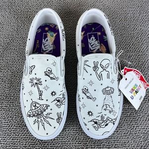 Vans Classic Slip-On U-Paint Alien White Shoes Sneakers Women's Size 8.5